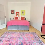No2 Style & Design Xxl Centre דירה פראג