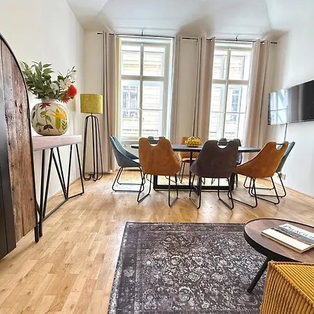 No2 Style & Design Xxl Centre * פראג